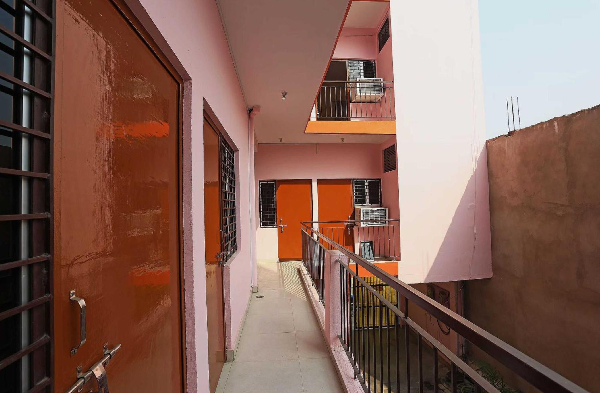 Hotel O Shree Shree Guest House Rāmnagar Exterior foto